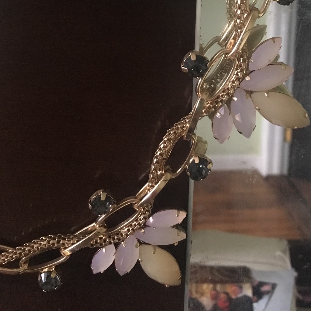 Statement necklace